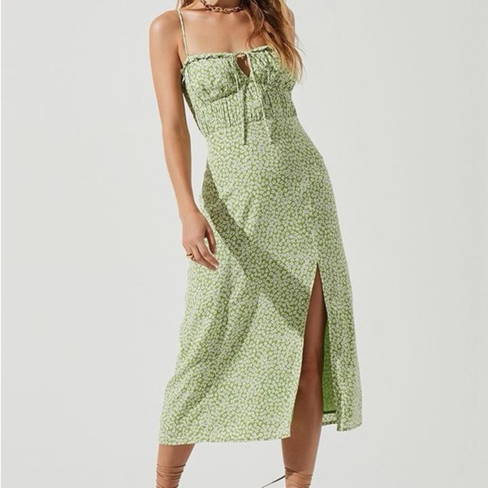 Astr Green Floral Midi Dress